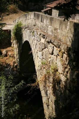 A Ponte de Luoxiao: Uma jóia arquitetónica sobre águas cintilantes!