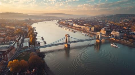 A Ponte de Shizi: Uma maravilha ancestral que atravessa o rio como um dragão antigo!