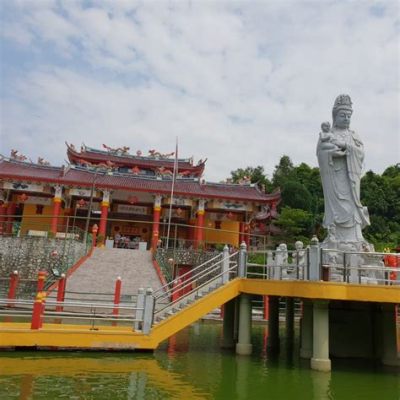 Aventura Urbana e História Fascinante no Templo de Kuan Yin!