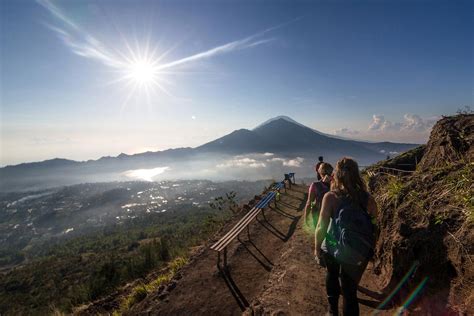 Gunung Batur: Uma Montanha Sagrada com Vistas de Infinitos Céus!