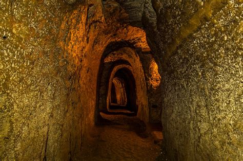 O Túnel Cu Chi: Uma Jornada Fascinante Através da História do Vietnã!